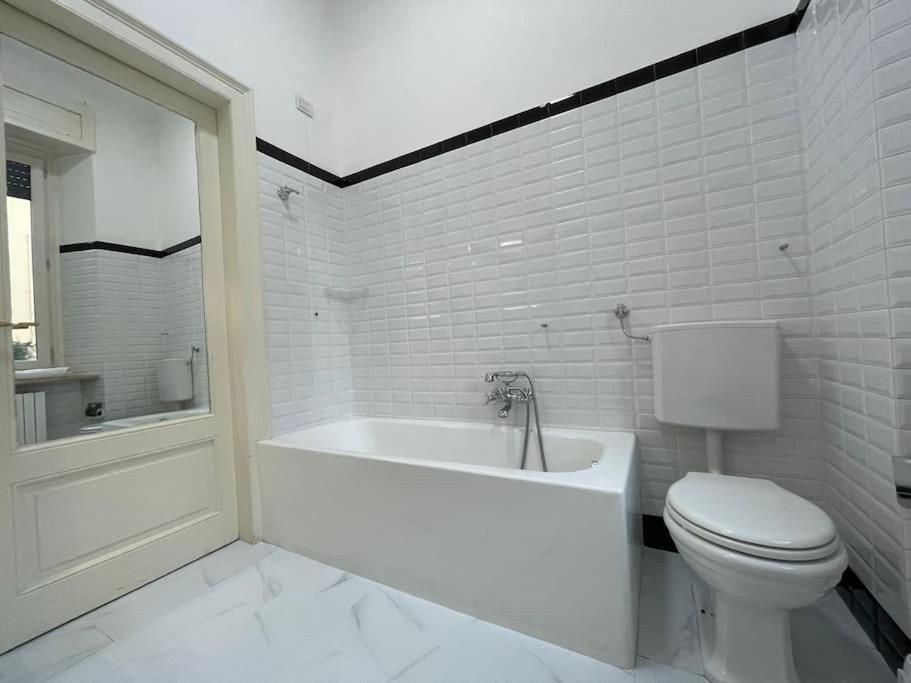 Bg Central President Suite Con Parcheggio - Vista Citta Alta Bergamo Eksteriør billede