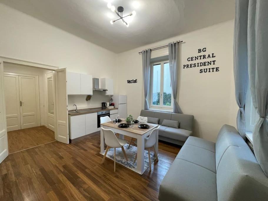 Bg Central President Suite Con Parcheggio - Vista Citta Alta Bergamo Eksteriør billede
