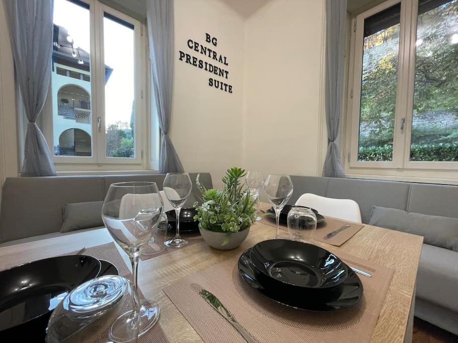 Bg Central President Suite Con Parcheggio - Vista Citta Alta Bergamo Eksteriør billede