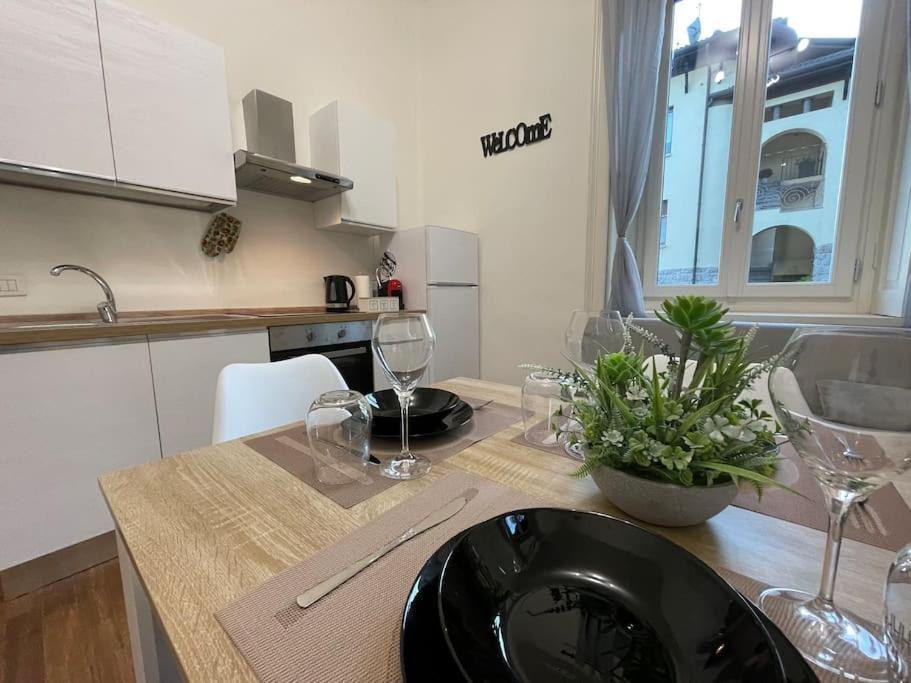 Bg Central President Suite Con Parcheggio - Vista Citta Alta Bergamo Eksteriør billede