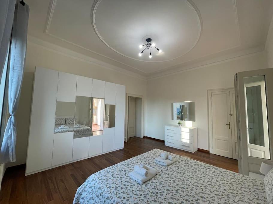 Bg Central President Suite Con Parcheggio - Vista Citta Alta Bergamo Eksteriør billede