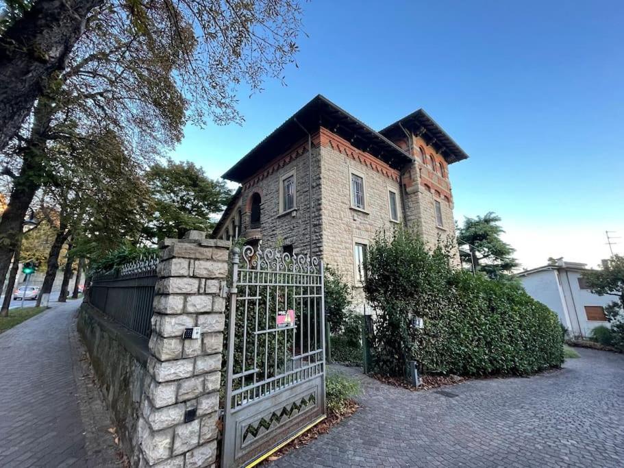 Bg Central President Suite Con Parcheggio - Vista Citta Alta Bergamo Eksteriør billede